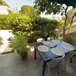 Fleurs Cap D'antibes Апартаменти *